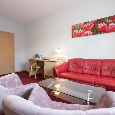 Hotel Labedy Гливице Екстериор снимка